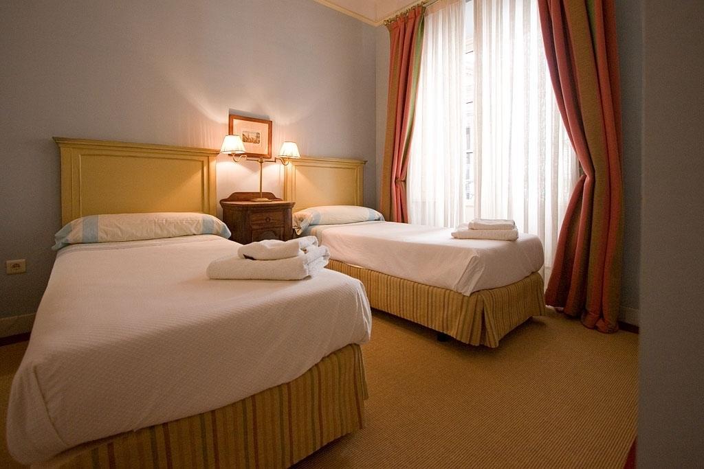 River House Sevilla Kamer foto