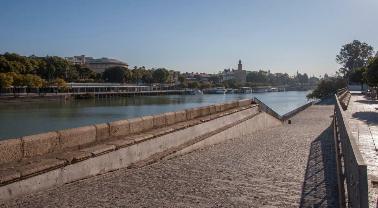 River House Sevilla Buitenkant foto